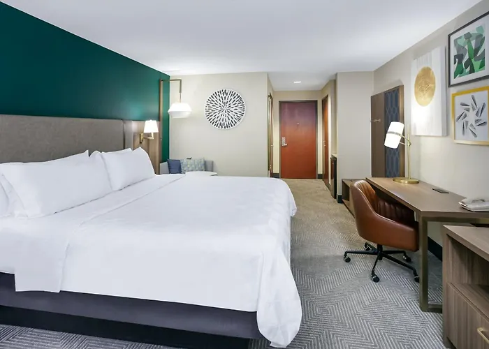Hotel By Ihg