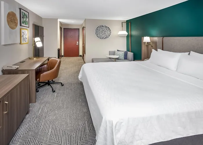 Hotel By Ihg 3*
