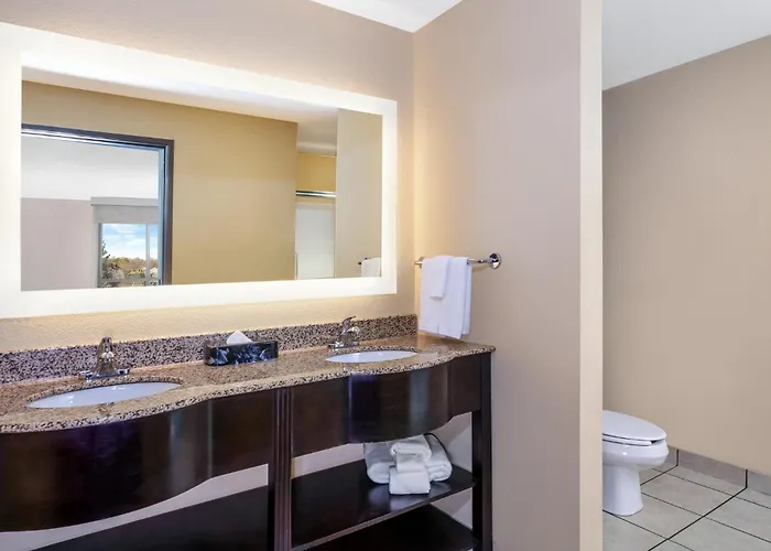 Hotel By Ihg 3*