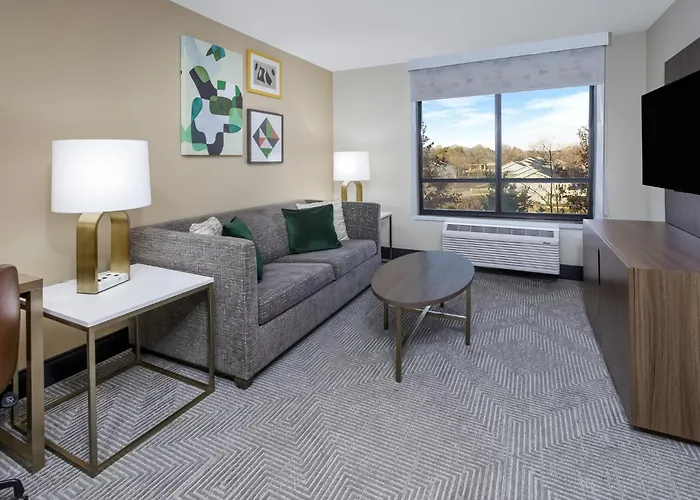 Hotel By Ihg 3*
