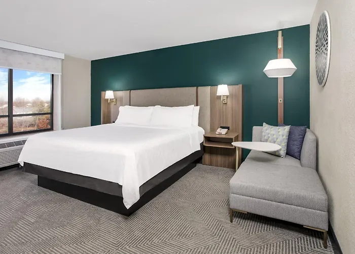 By Ihg Hotel