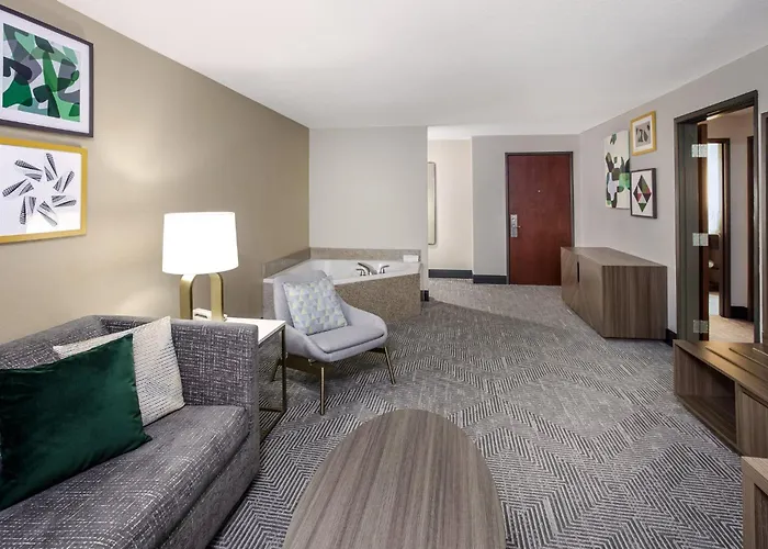 Hotel By Ihg